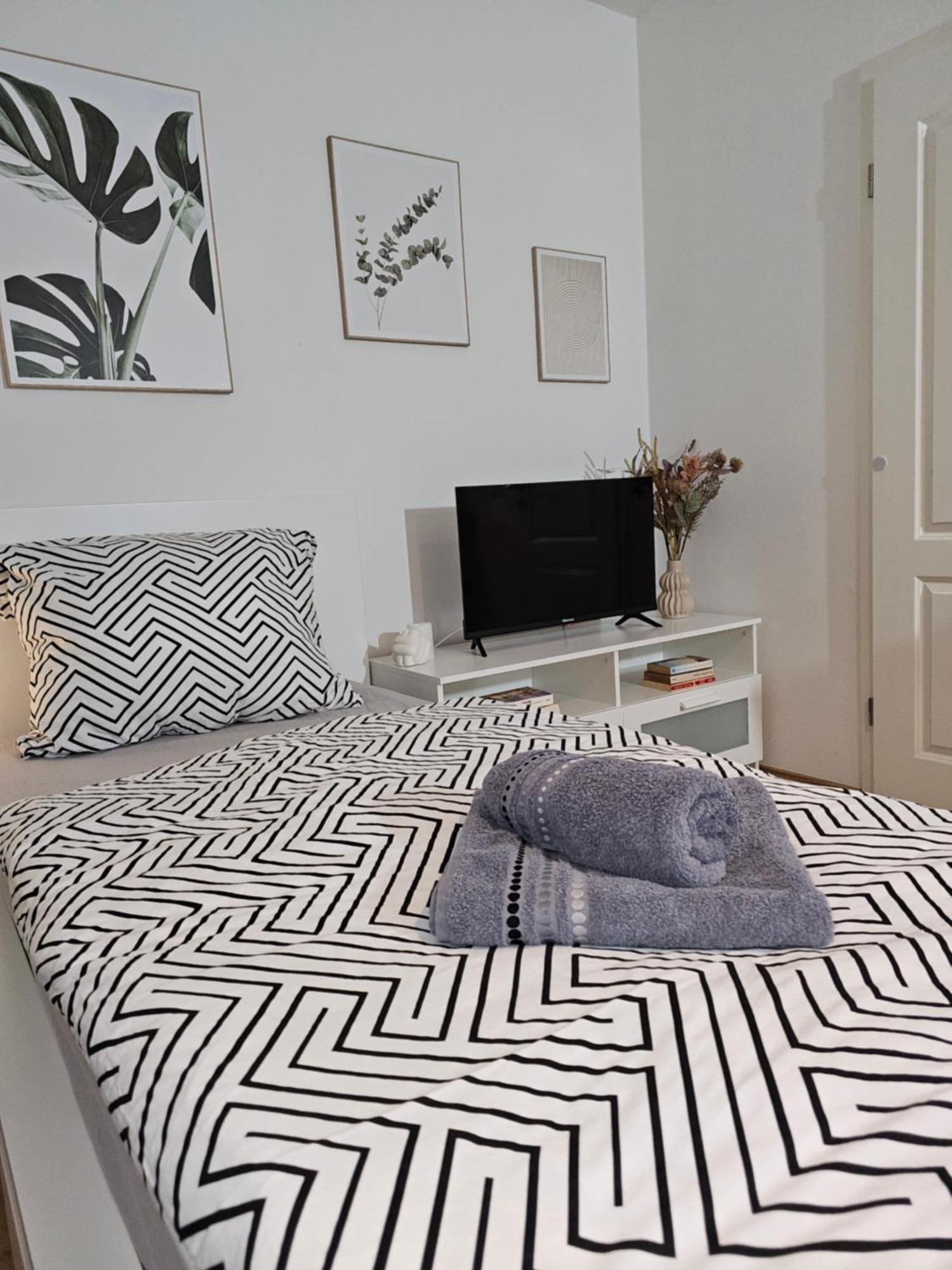 Modern Studio Near Duesseldorf Airport & Messe/Fair Meerbusch Eksteriør bilde