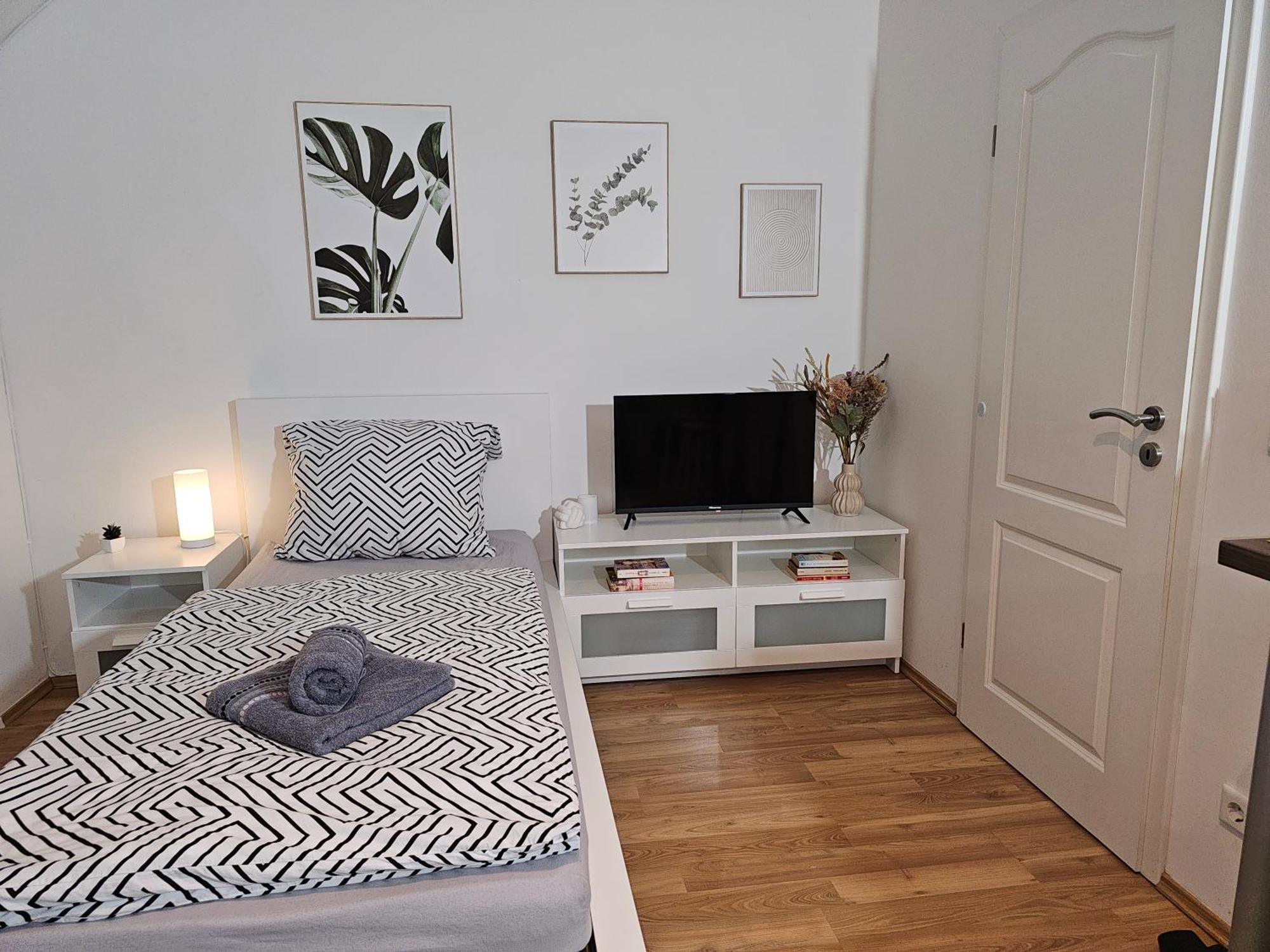 Modern Studio Near Duesseldorf Airport & Messe/Fair Meerbusch Eksteriør bilde